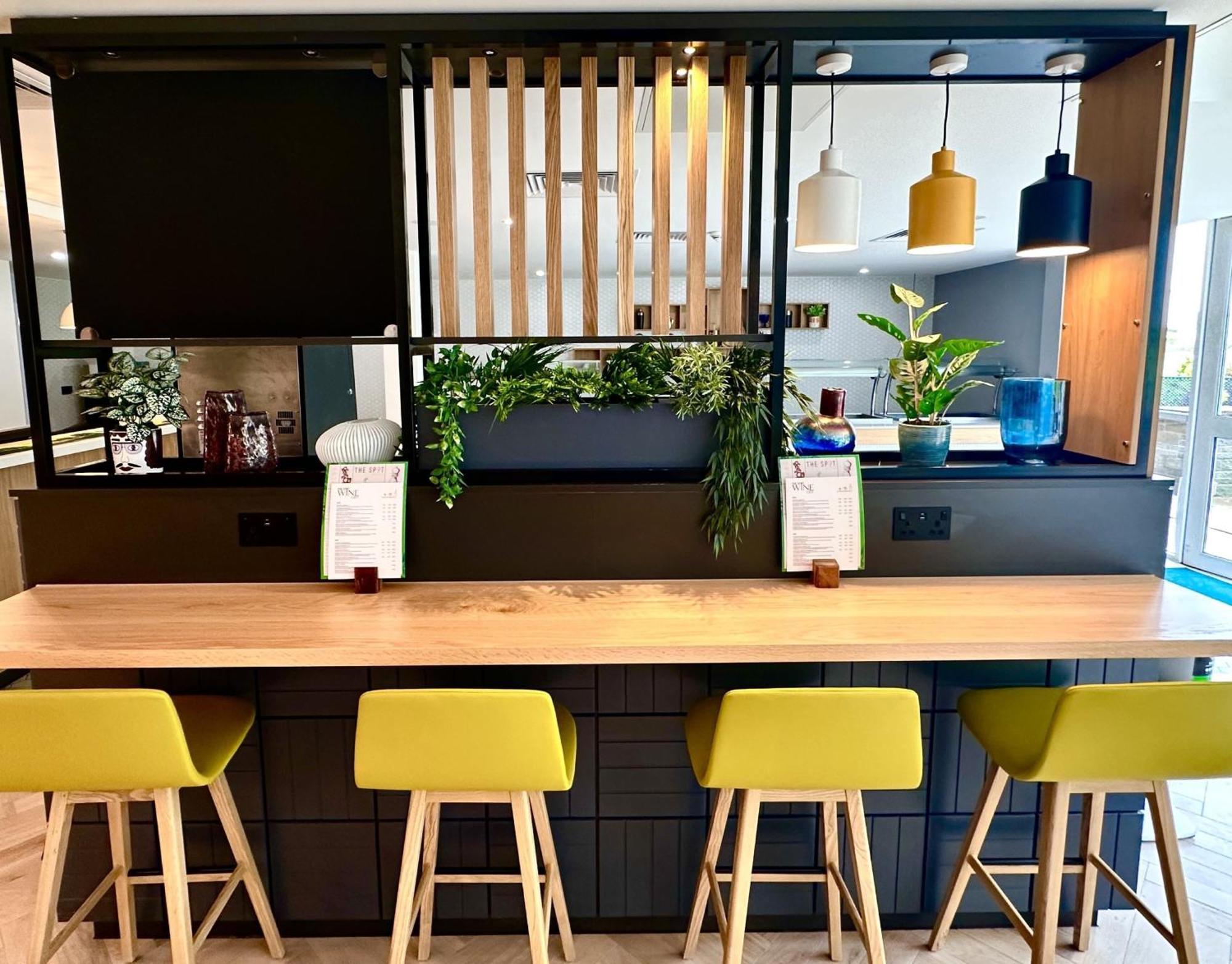 Holiday Inn Bristol Airport By Ihg Redhill  Exteriör bild