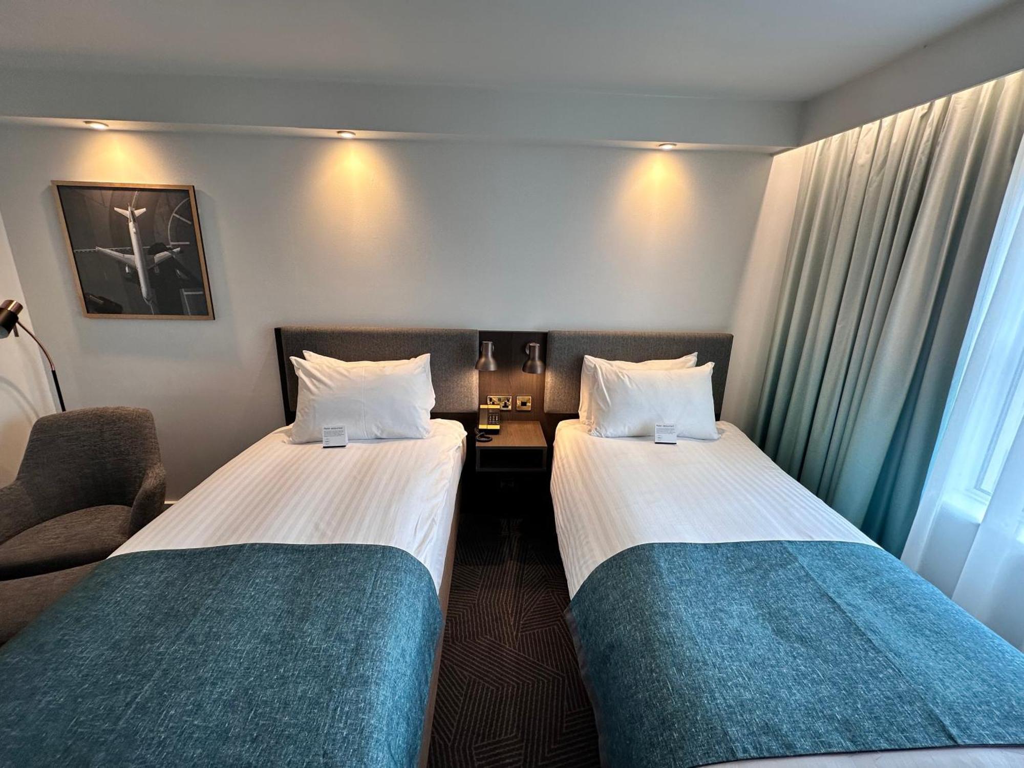Holiday Inn Bristol Airport By Ihg Redhill  Exteriör bild