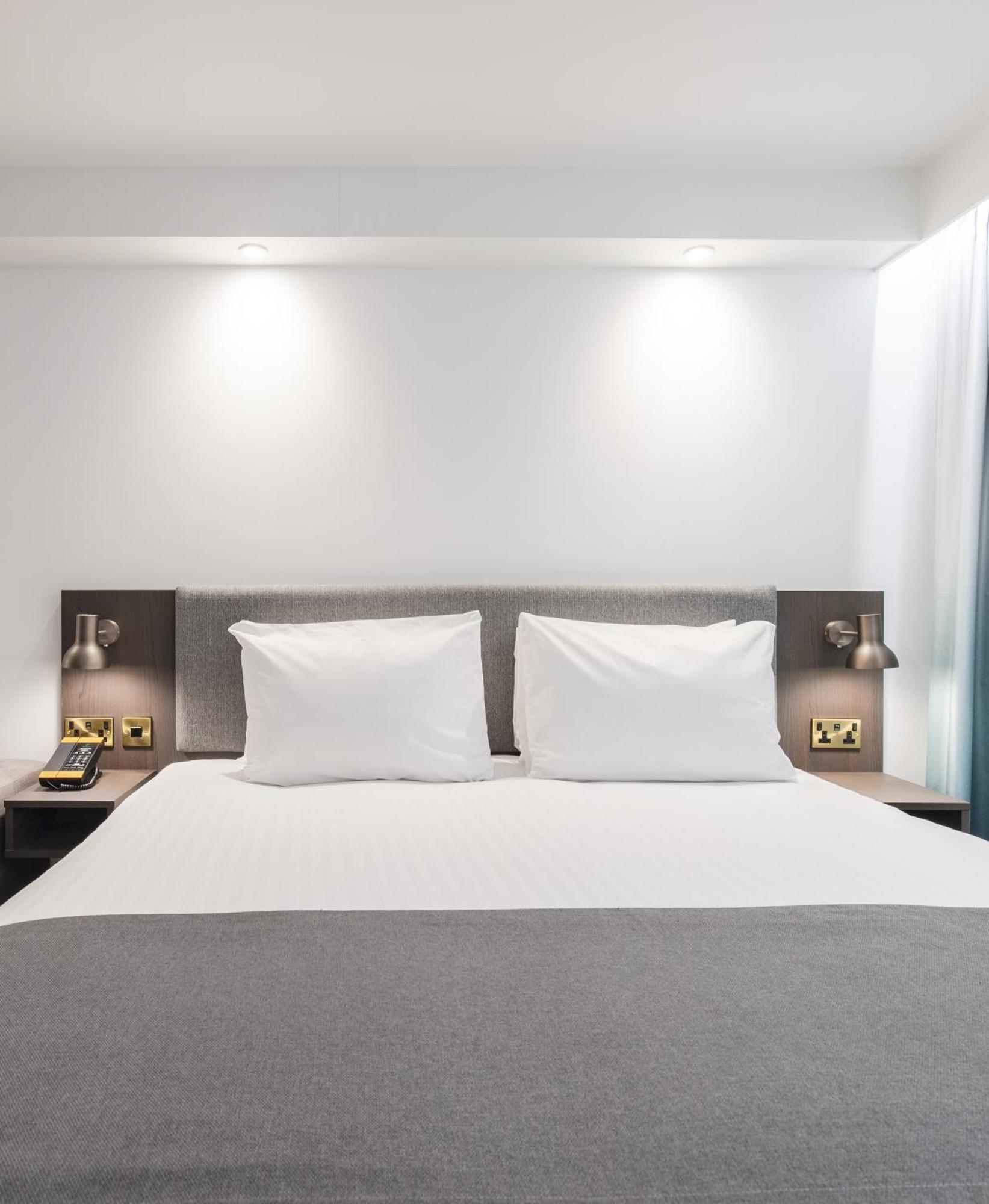 Holiday Inn Bristol Airport By Ihg Redhill  Exteriör bild