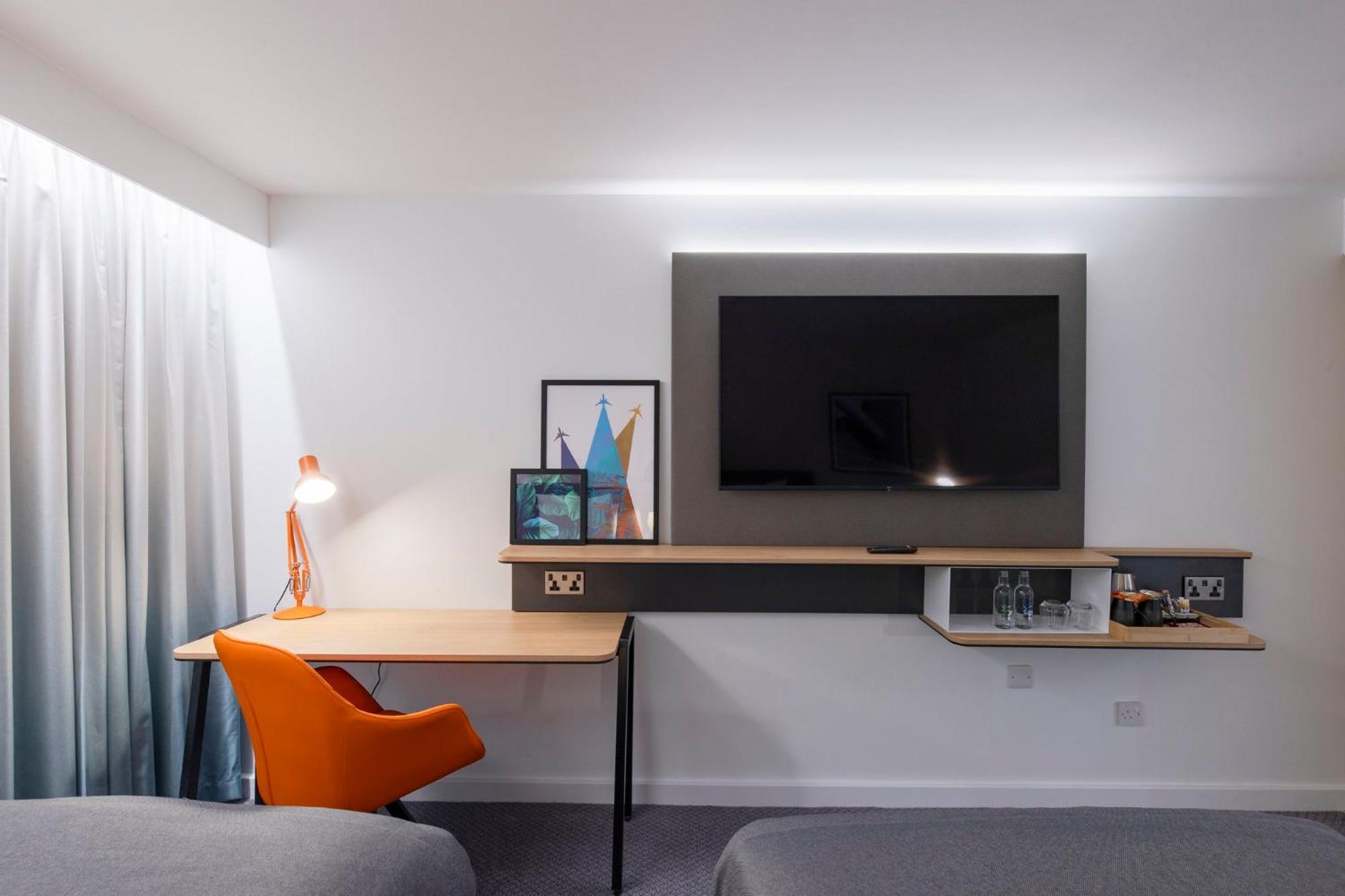Holiday Inn Bristol Airport By Ihg Redhill  Exteriör bild