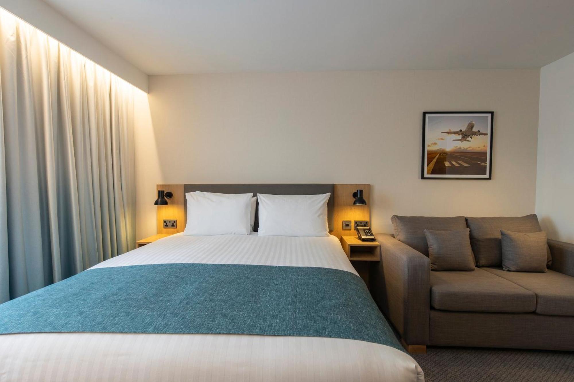 Holiday Inn Bristol Airport By Ihg Redhill  Exteriör bild