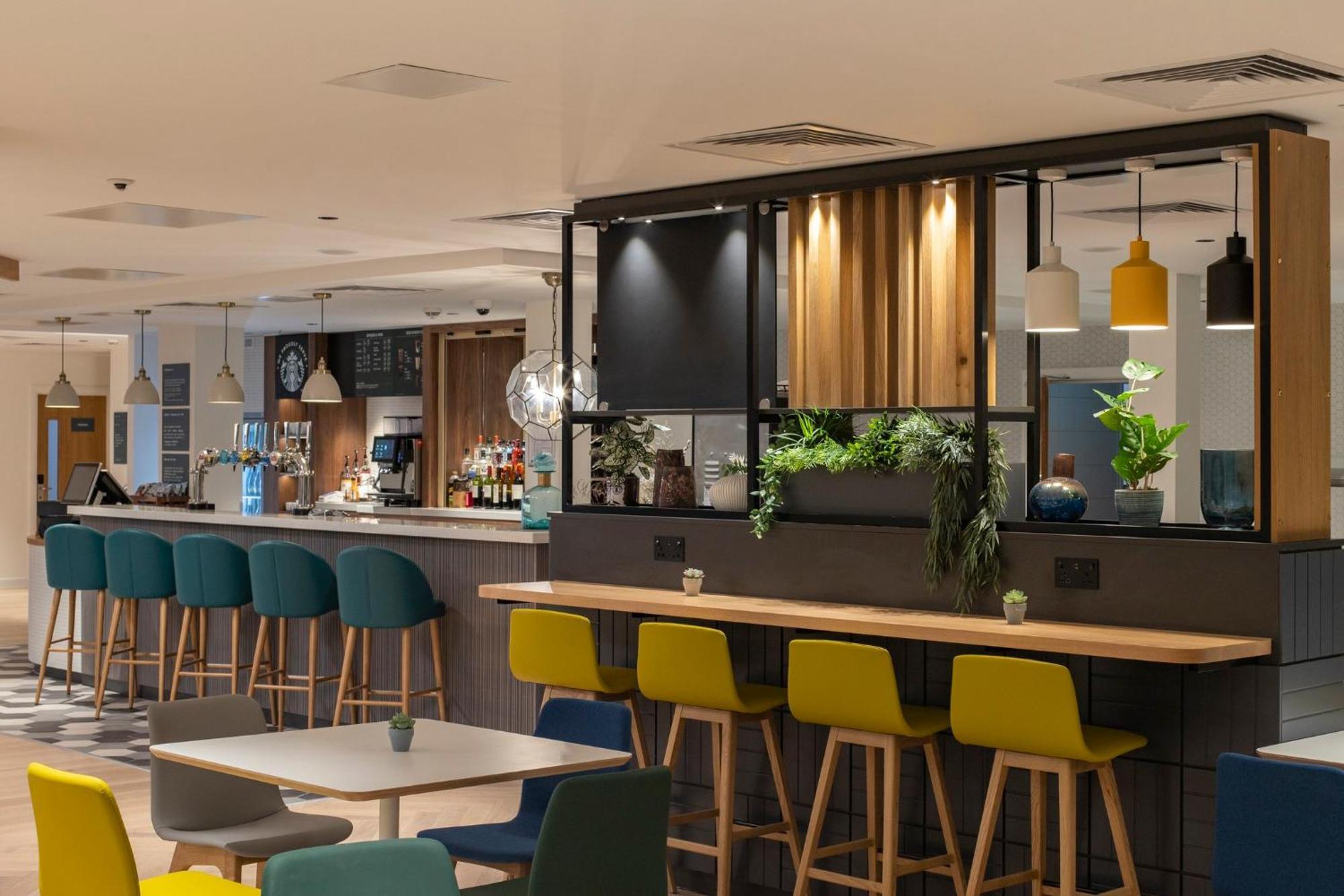 Holiday Inn Bristol Airport By Ihg Redhill  Exteriör bild
