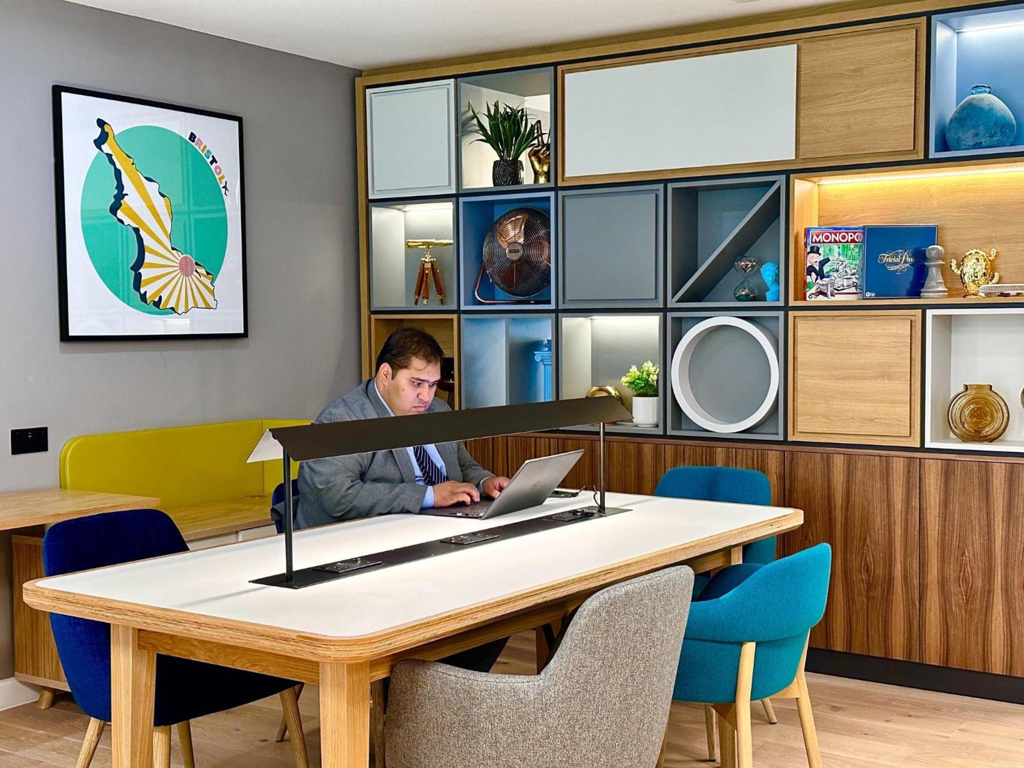 Holiday Inn Bristol Airport By Ihg Redhill  Exteriör bild